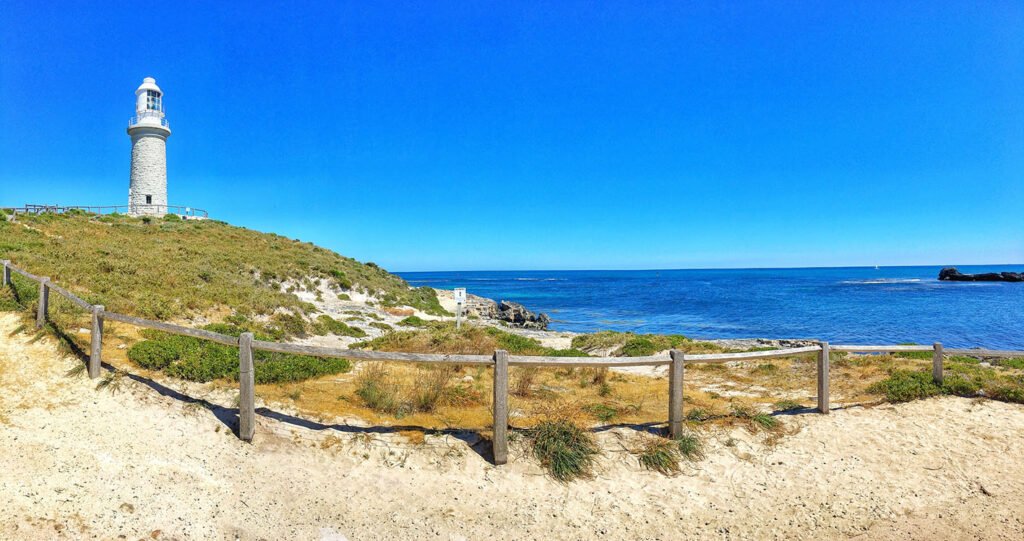 ID <a href="https://www.dreamstime.com/bathurst-lighthouse-rottness-island-everyday-another-day-wa-image107579921">107579921</a> @ <a href="https://www.dreamstime.com/ainhalis13_info">Ain Jasmi</a> | <a href="https://www.dreamstime.com/stock-photos">Dreamstime.com</a>